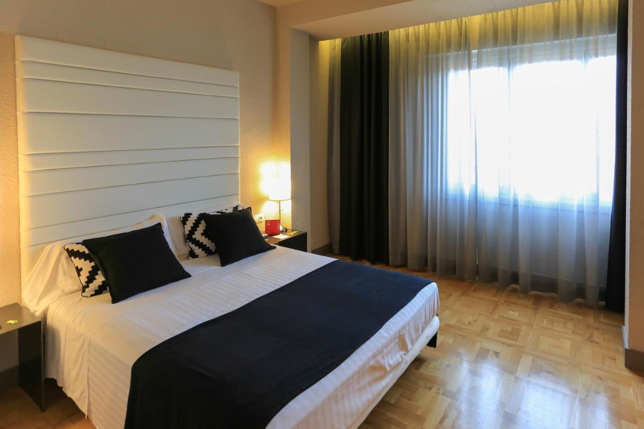 Habitus Hotel Leyre Pamplona Exterior photo