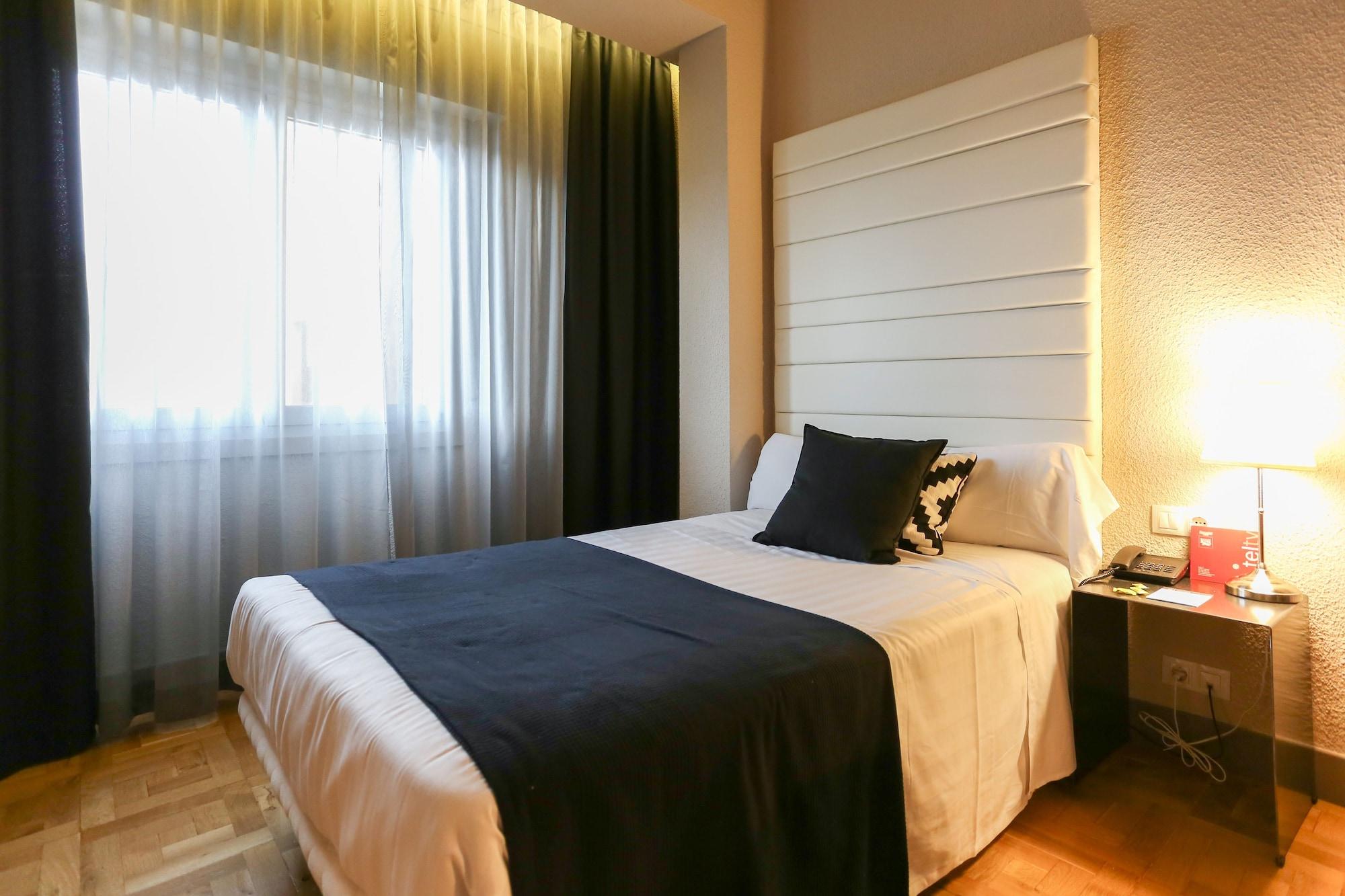 Habitus Hotel Leyre Pamplona Exterior photo