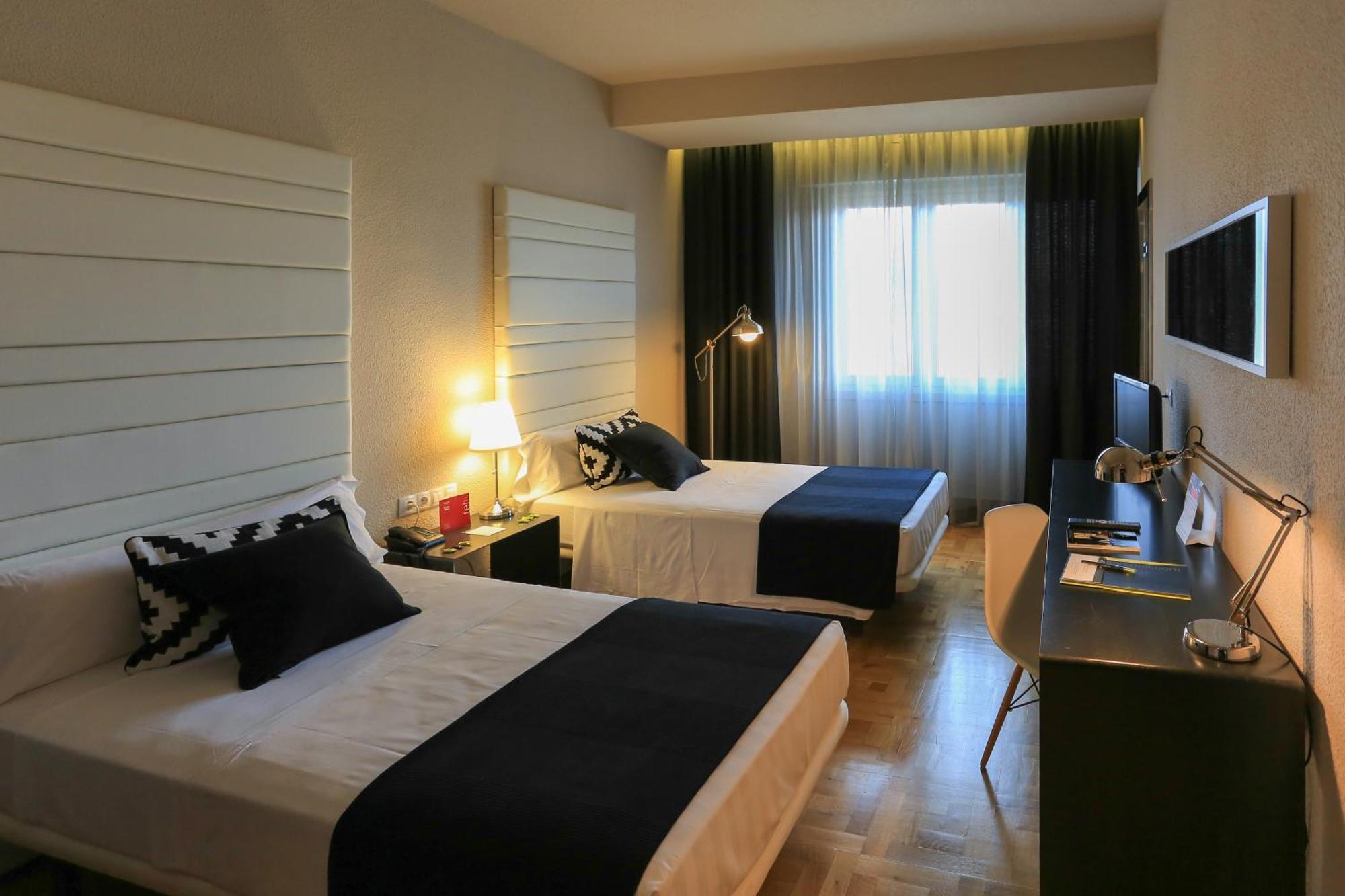 Habitus Hotel Leyre Pamplona Exterior photo